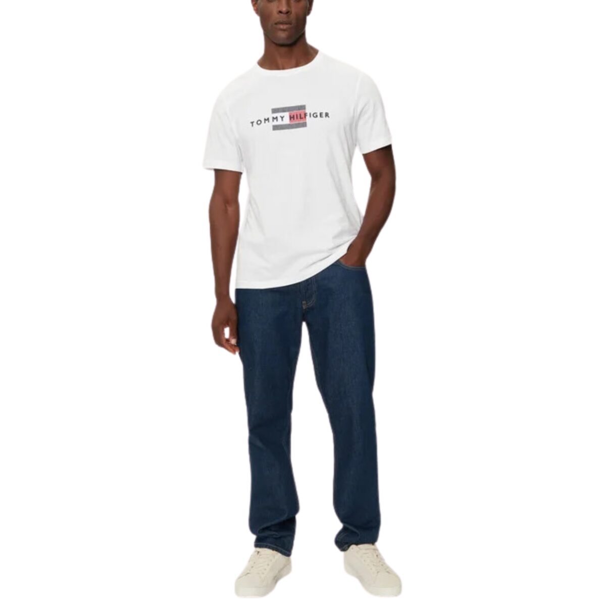T-shirt Tommy Hilfiger con ricamo bandiera