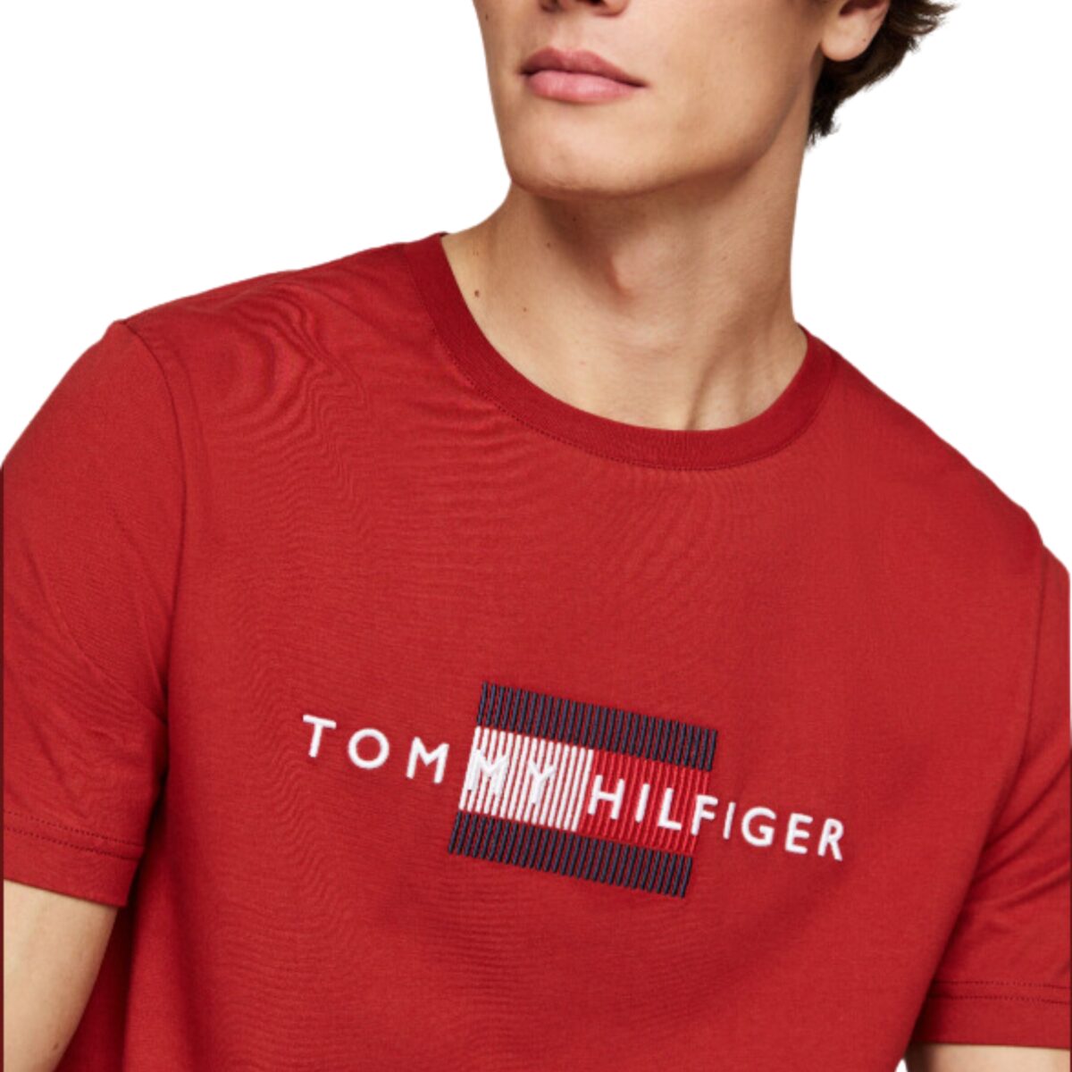 T-shirt Tommy Hilfiger con ricamo bandiera