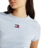T-shirt Tommy Jeans slim fit a coste con distintivo