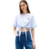 T-shirt Tommy Jeans crop con nodo e distintivo