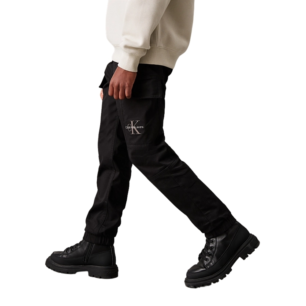 Pantaloni Calvin Klein junior cargo intessuti