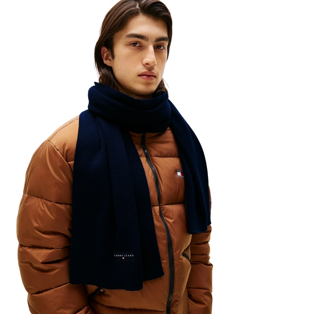 Sciarpa Tommy Jeans in maglia con logo lineare