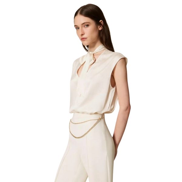 Top Twinset in raso jacquard con fiocco