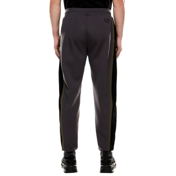 Pantaloni Jogger EA7 in nylon e misto viscosa