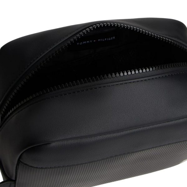 Pochette Tommy Hilfiger con finitura a coste e logo