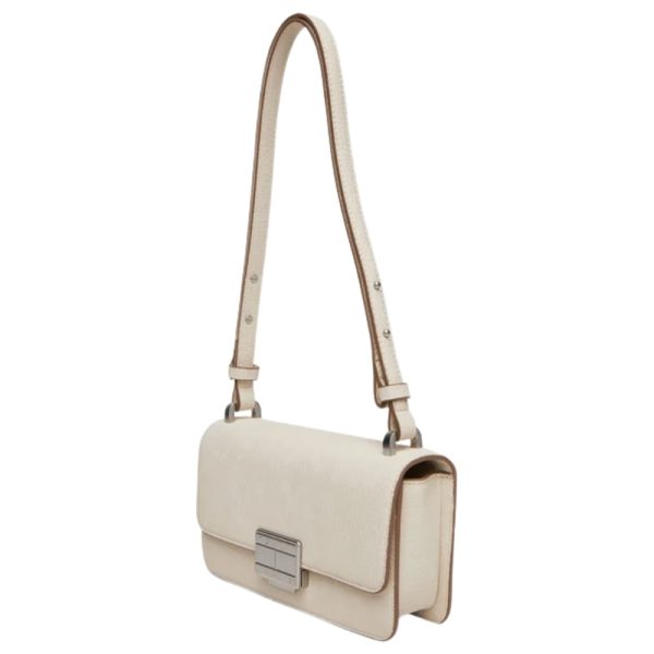 Borsa Tommy Jeans con patta e placchetta