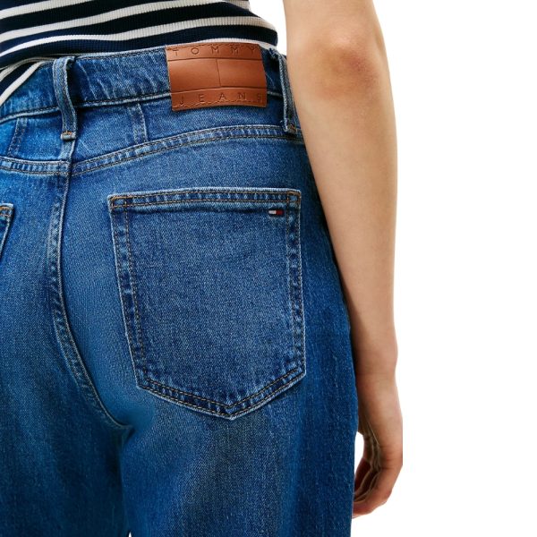 Jeans mom fit Tommy Jeans affusolati a vita altissima