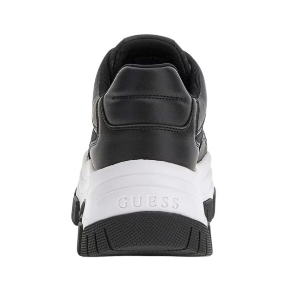 Runner Guess Berrett