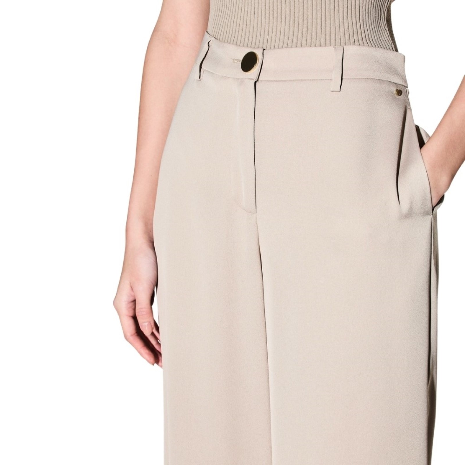 donna_abbigliamento_pantaloni_armaniexchange_xw002280af21553p26_115703_15781_4_hd.jpg
