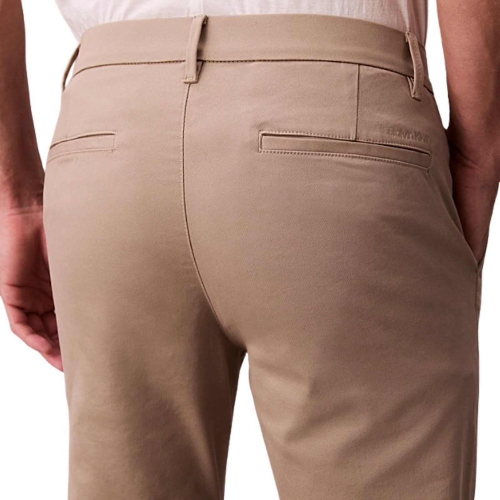 uomo_abbigliamento_pantaloni_calvinklein_lv040em633rakp26_79568_11345_3_hd.jpg