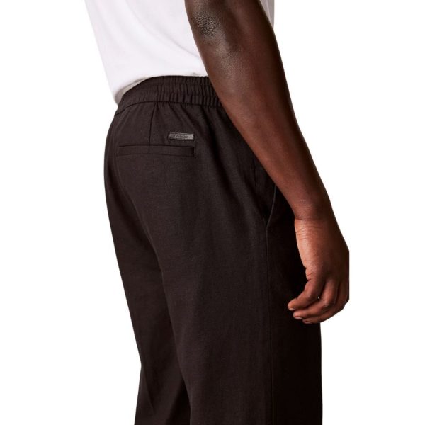 uomo_abbigliamento_pantaloni_calvinklein_lv04lf619gub1p26_79857_30_3_hd.jpg