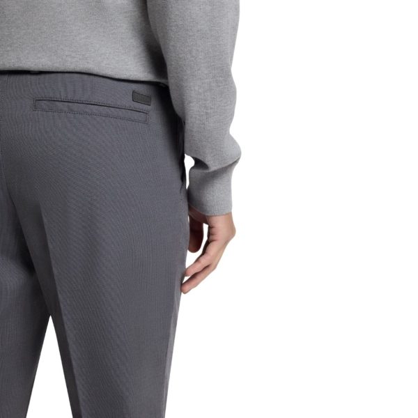 uomo_abbigliamento_pantaloni_hugoboss_50553813p26_23477_4988_2_hd.jpg