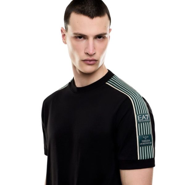 uomo_abbigliamento_tshirt_armaniea7_7m001507af16548p26_31187_5815_4_hd.jpg
