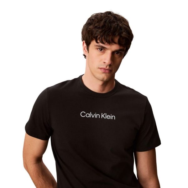 uomo_abbigliamento_tshirt_calvinklein_lv04ld230gub1p26_79836_30_2_hd.jpg