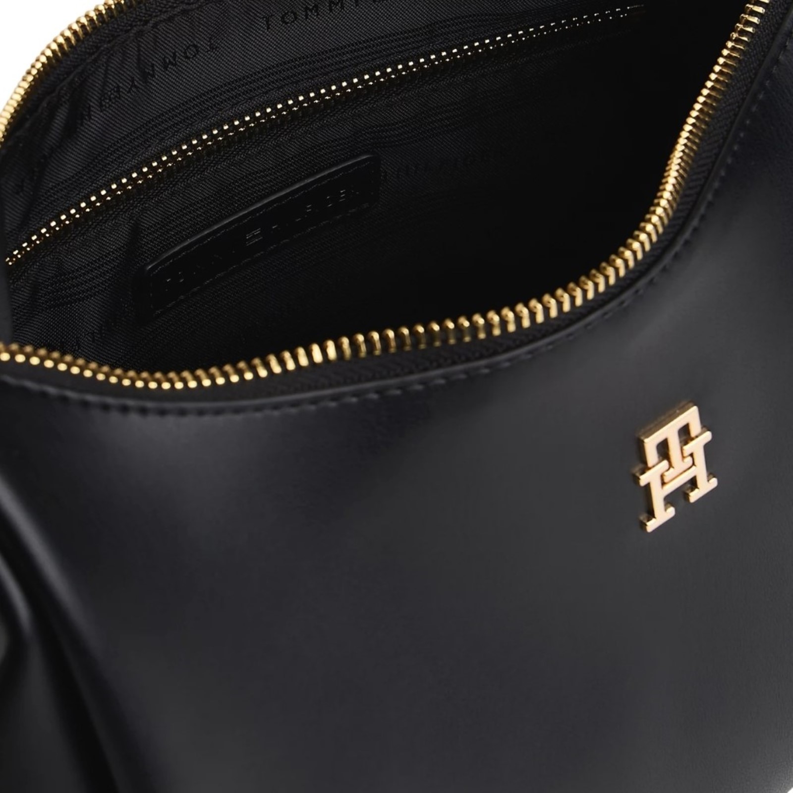 donna_accessori_borse_tommyhilfiger_aw0aw18373bdsp26_40161_6743_3_hd.jpg