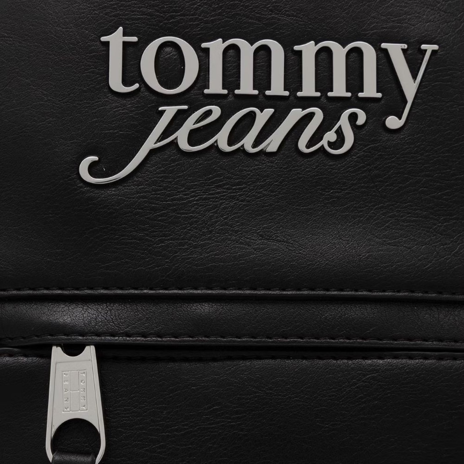 donna_accessori_zaini_tommyhilfiger_aw0aw18766bdsa26_120565_16084_4_hd.jpg