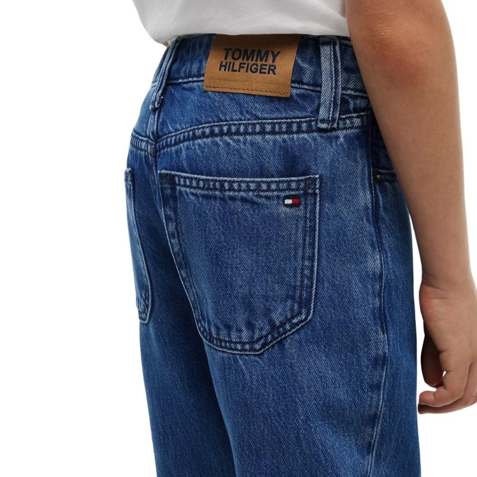 bambino_abbigliamento_jeans_tommyhilfiger_kb0kb104671a4a26_120727_16769_4_hd.jpg