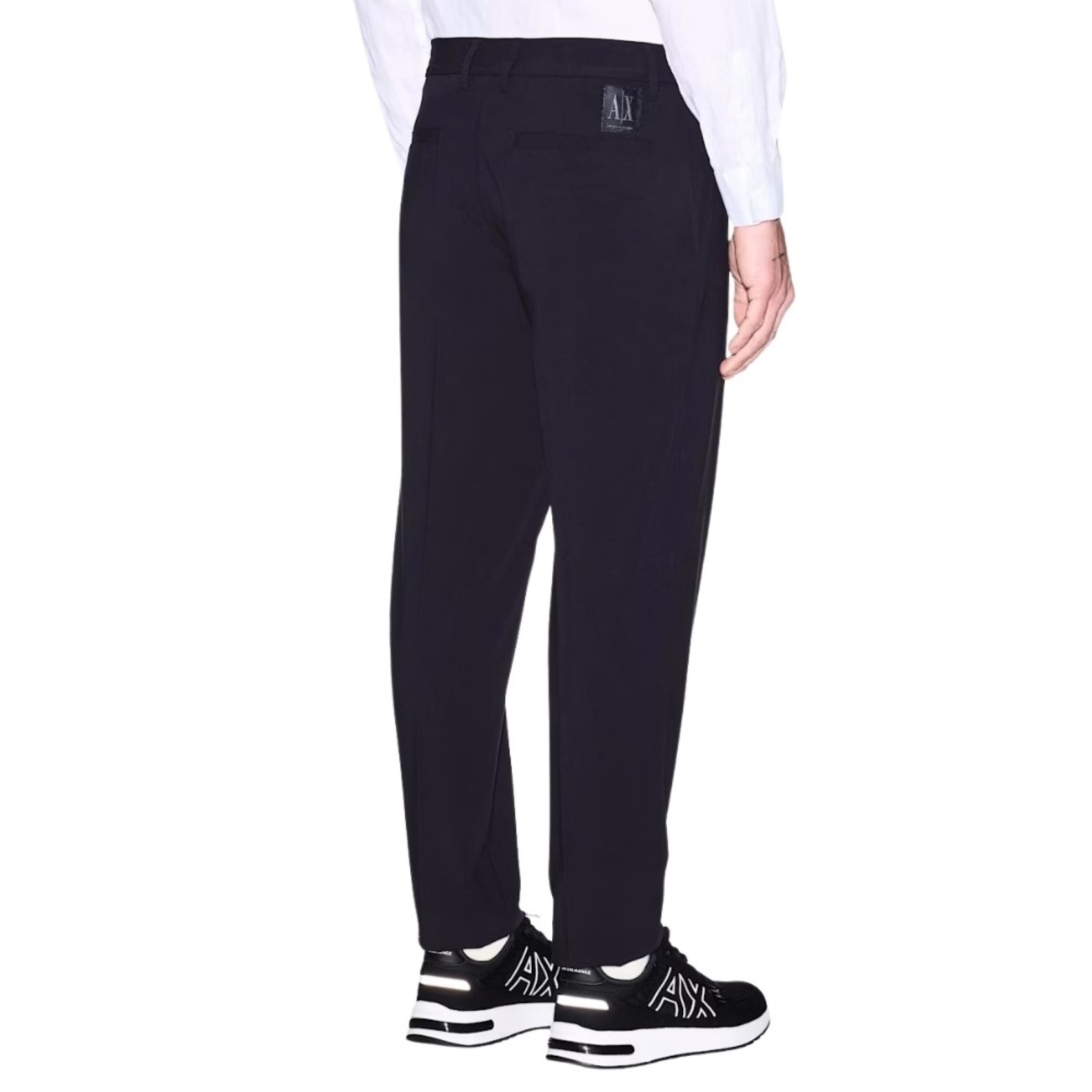 uomo_abbigliamento_pantaloni_armaniexchange_xm000346af10897a26_125684_16609_4_hd.jpg