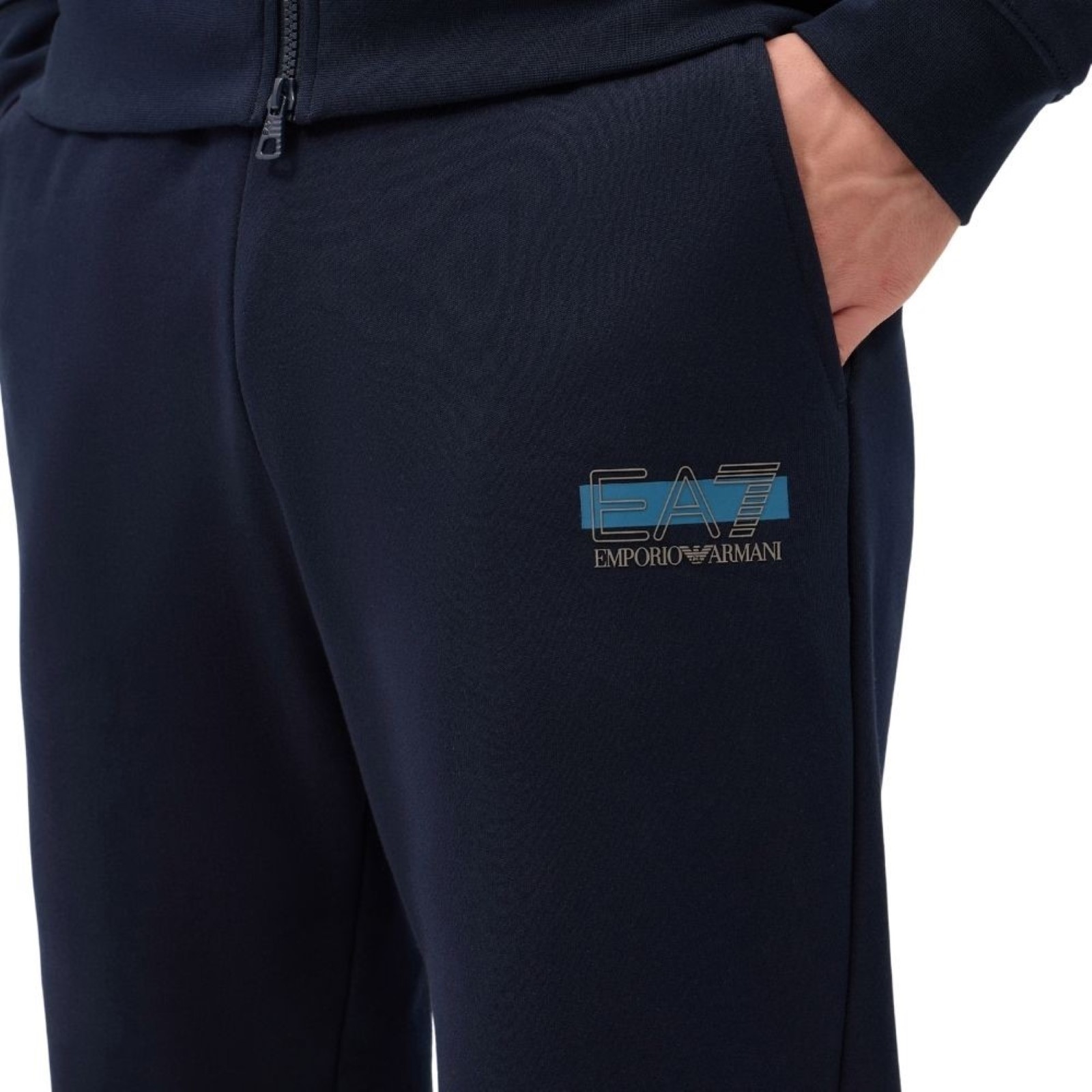 uomo_abbigliamento_tute_armaniea7_7m002430af10377a26_122486_17248_4_hd.jpg